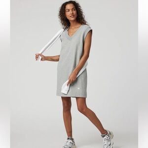VUORI SEDONA VEST DRESS IN LIGHT HEATHER GREY SUEDED FRENCH TERRY COTTON V-NECK